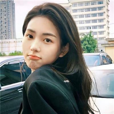 百变小姬子 海报