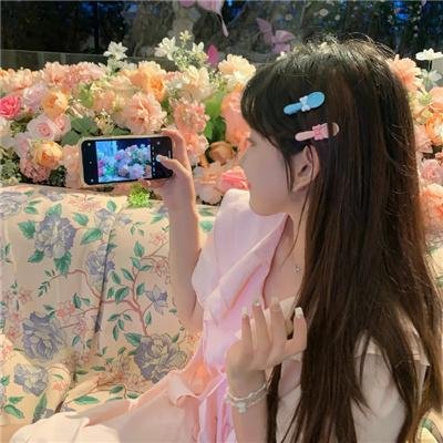 我夺走了男主的初夜 海报